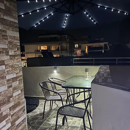 Cozy Rhodes